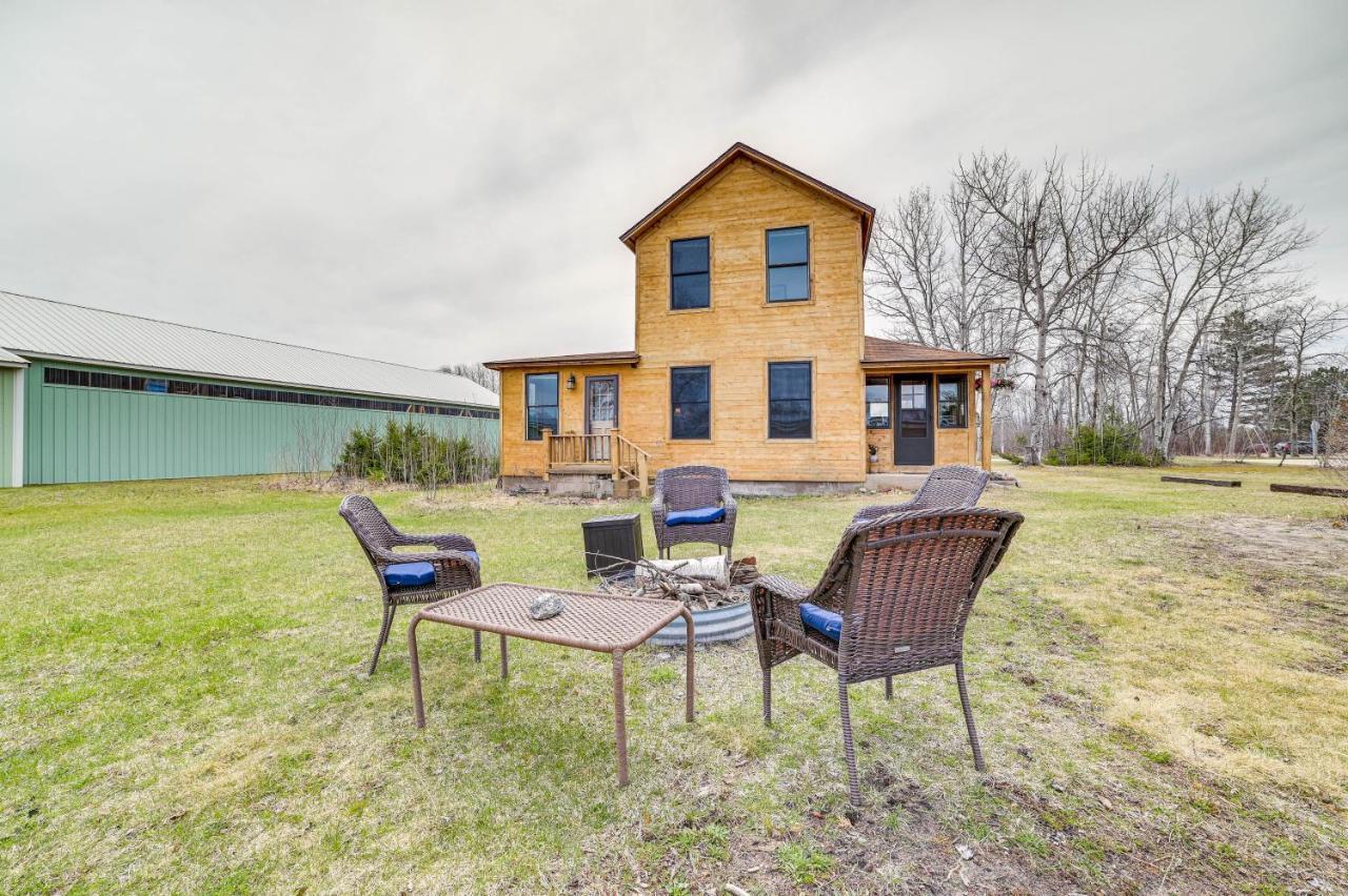 Mackinaw City Getaway - 3 Mi To City Beach! Exterior photo